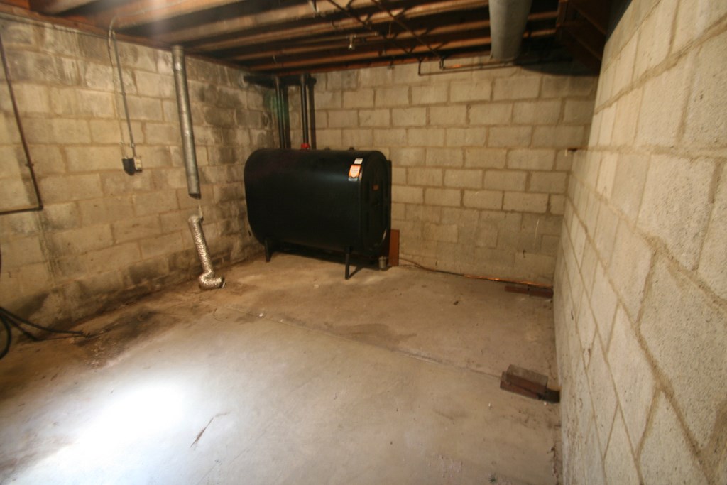 Unfinished basement room